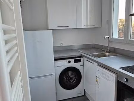 location studio 17 50 m² melun (77000) 690