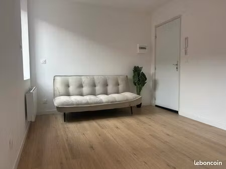 studio neuf meublé équipé