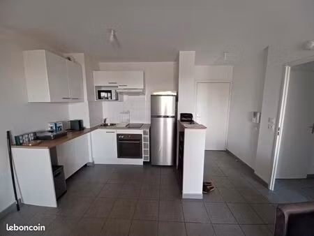 t2 meublé moderne de 46 m² avec balcon et parking – colomiers