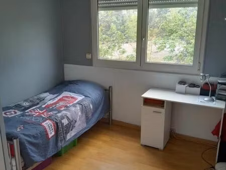 chambre 1 pièce 9 m²