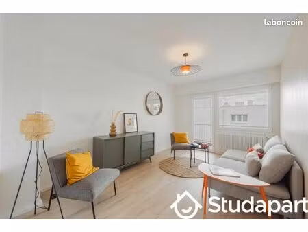 chambre 1 pièce 12 m²