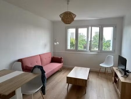 chambre 1 pièce 13 m²