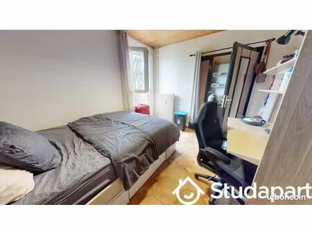 chambre 1 pièce 9 m²
