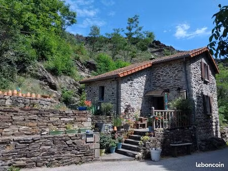 charmante petite maison meublée en duplex (cévennes)