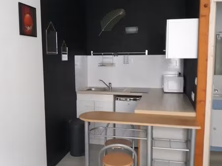 studio meublé pour etudiant dans un immeuble sécurisé à côté de l'uco guingamp