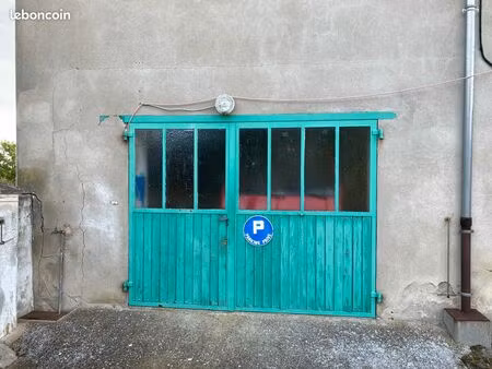 maison  7 pièces  130m2  bayet 03500