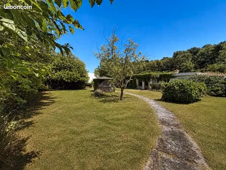 propriété 4 pièces 180 m²