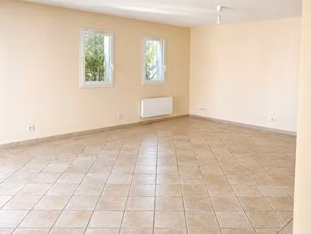 villa t6 + jardin et garage fermé