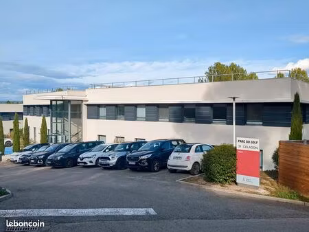 bureau privé à louer pour 1 personne à aix-en-provence  regus aix parc du golf aix-en-prov
