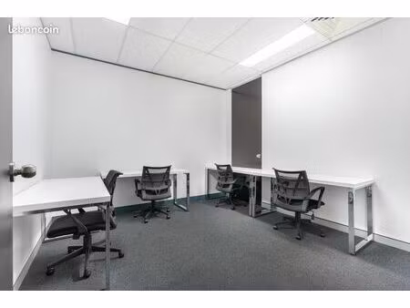 bureau en espace ouvert à louer pour 15 personnes à marseille  les docks marseille