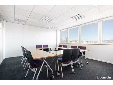 bureau en espace ouvert à louer pour 10 personnes à marseille  165 prado marseille