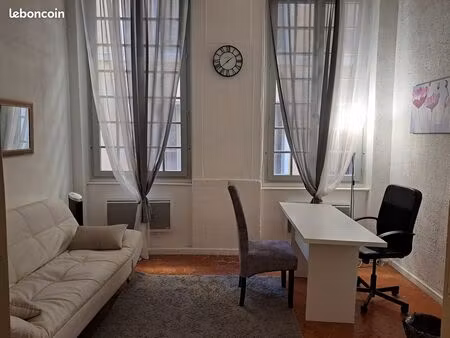location bureau / cabinet
