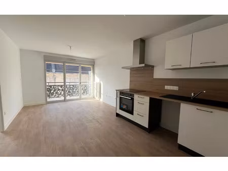 location appartement  40.55 m² t-2 à beauvais  679 €