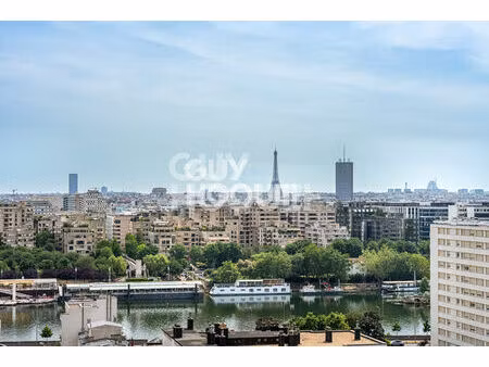appartement courbevoie - 3 pièces avec balcon de 7 45 m²