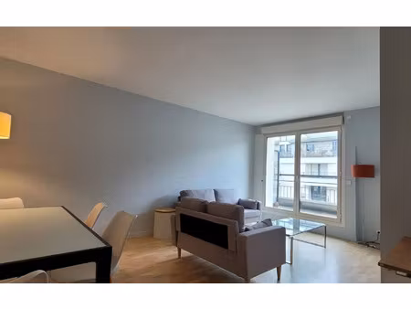 location appartement  68.54 m² t-3 à issy-les-moulineaux  1 874 €