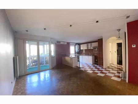 location appartement  m² t-2 à lyon 3  906 €