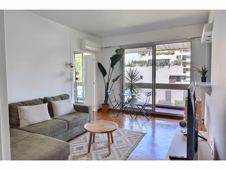 location appartement 2 pièces 46 m² à marseille 8 (13008)