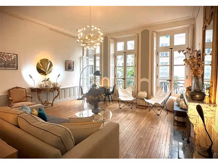 luxueux 3 pièces avec balcon