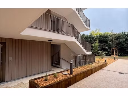 location appartement  60.49 m² t-3 à saint-genis-laval  1 100 €