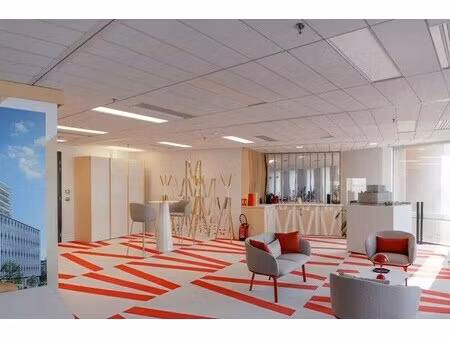 location bureaux 98 m² à 918 m²