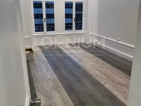 location bureaux 140 m²