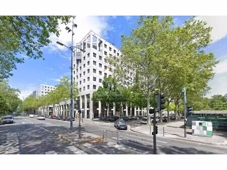 location bureaux 323 m²