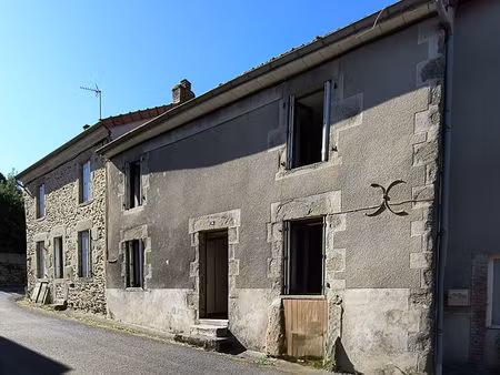 haute-vienne - maison de ville de caractère à rénover  avec grande grange indépendante  si