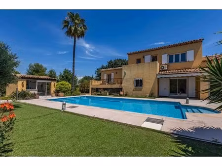 villa 6/7 pièces - saint-laurent-du-var / montaleigne / piscine