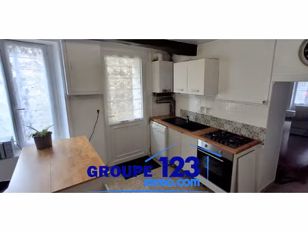 à louer appartement f3 de 73 68 m2 centre d'aillant-sur-