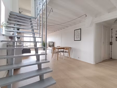 un duplex avec terrasse sans vis à vis !