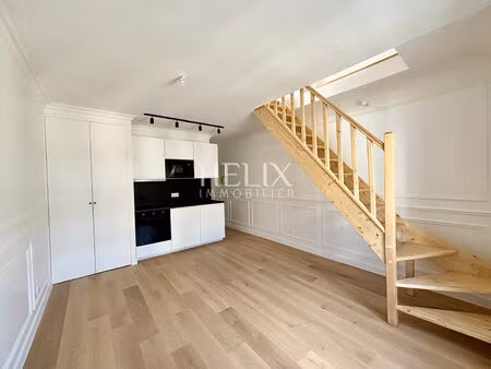 charmant studio en duplex à saint germain en laye 1 pièce(s) 40.51 m2