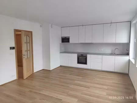nouvel appartement dans un petit immeuble - quartier calme