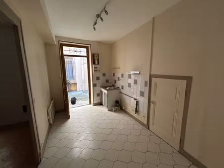 f1 - rue bechevelin - lyon 7