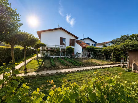 maison familiale de charme au coeur d'arcangues