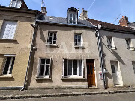 maison de bourg avec garages et jardin clos ecouché-les-vallées - réf : e14320