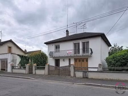 maison sur sous-sol avec jardin – montluçon proche commodités