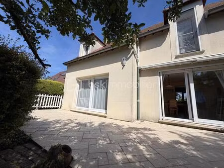 maison traditionnelle de 6 pièces- 130 m2