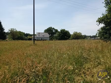 terrain constructible de 1 140m² questembert
