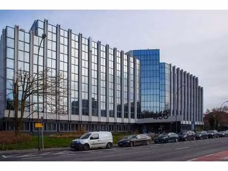 bureaux modernes de 207 m² à un emplacement de choix près...