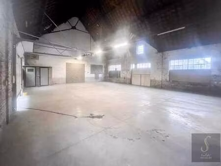 location - entrepôt ressaix - 900 €/mois