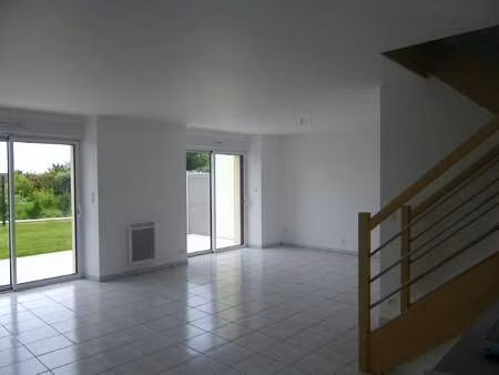 location maison à férel (56130) : à louer / 82m² férel