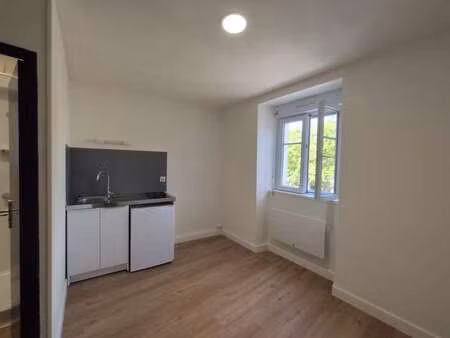 location appartement t1 à angers centre (49000) : à louer t1 / 14m² angers centre