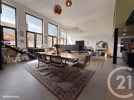 maison 4 pièces 232 m²