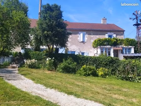 propriété 9 pièces 134 m²