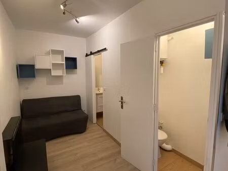 studio meublé 16m² – paris 10e – libre 6 juillet