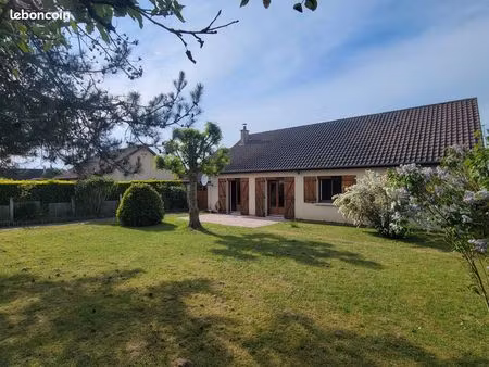 maison 89m3 3 chambres avec poêle à bois