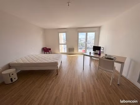 studio (45m2)