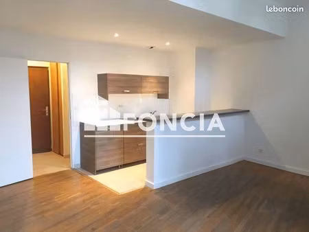 studio 1 pièce 31 m²