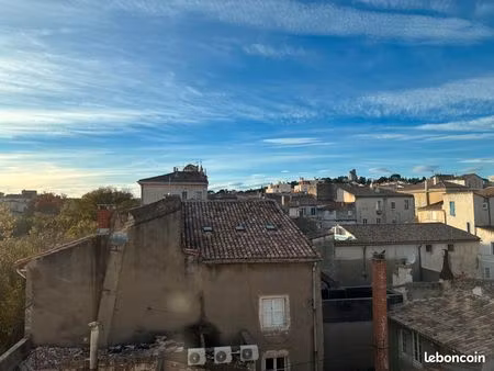 t2 meublé de 41 m² dernier étage – centre-ville