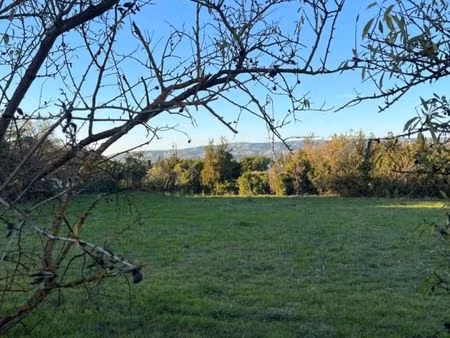 terrain 407 m² alleins
